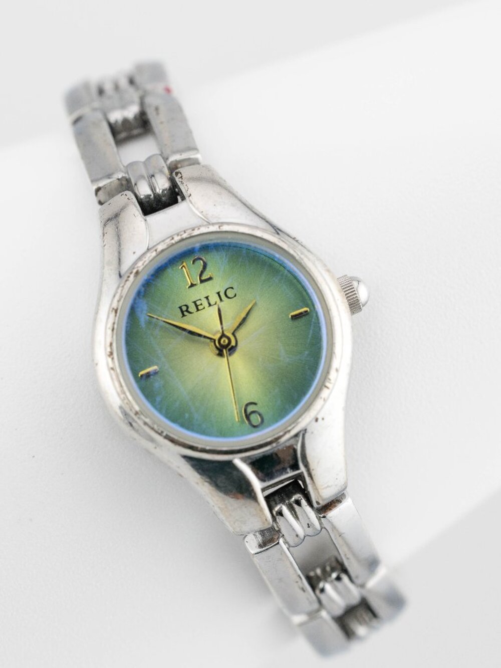 Relic ZR33427 Three-Hand Quartz Analog Women's Watch New Battery
